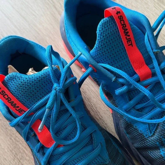 Under Armour Big Kids Bright Blue Sneakers/ Red Accents, Size 7 - Picture 4 of 4